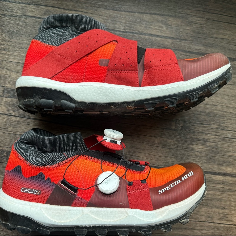 Men's Red and Orange Athletic Shoes